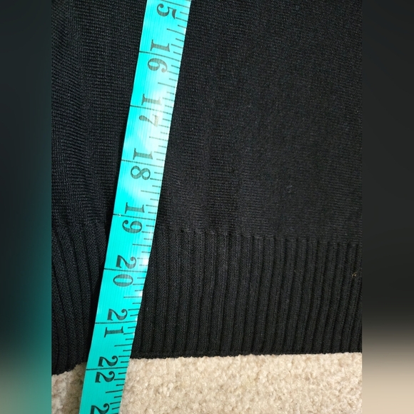 RIO & RIAN Soft Lightweight Black Sweater With Studded Sleeves. Size Small - Picture 11 of 11